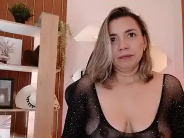 Milfsecret69  live sex cam