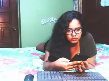 Sarahdiazqxxx  live sex cam
