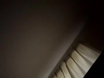 Beenawhilebabes  live sex cam