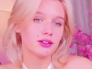 Meowthlilu  live sex cam