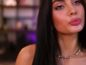 Ravennadarcy  live sex cam