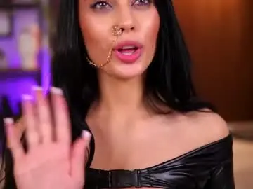 Ravennadarcy  live sex cam