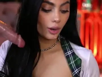 Ravennadarcy  live sex cam