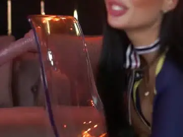 Ravennadarcy  live sex cam