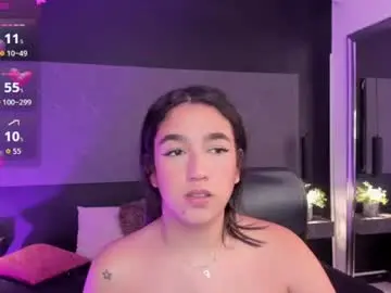 Saraamills  live sex cam