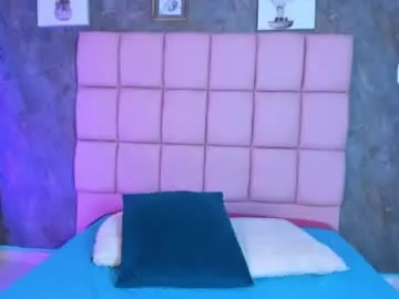 Thalia2026  live sex cam