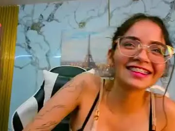 Carolina23_pm  live sex cam