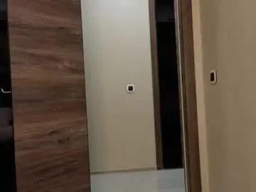 Cuterebelious  live sex cam
