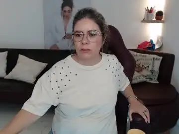 Diva_milf  live sex cam