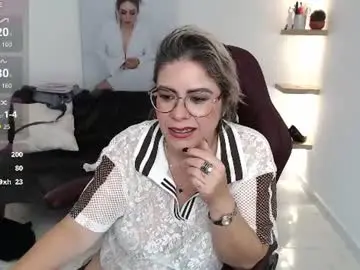 Diva_milf  live sex cam