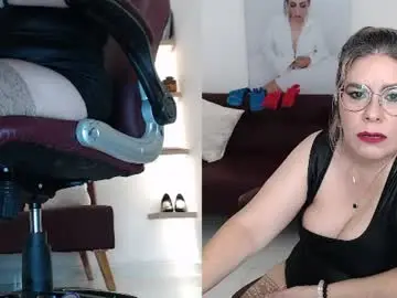 Diva_milf  live sex cam