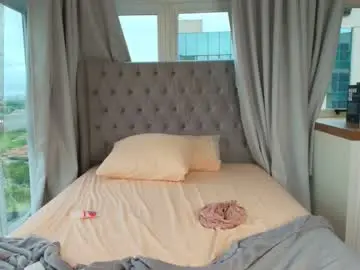 Emily_nellsson  live sex cam