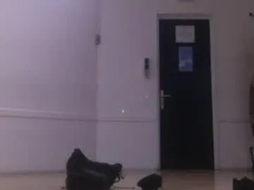 M_o_n_a_  live sex cam