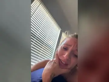 Purelithe  live sex cam