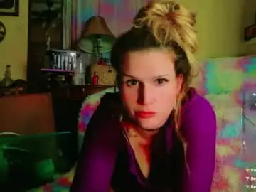 Sinderleeisagoodgirl  live sex cam