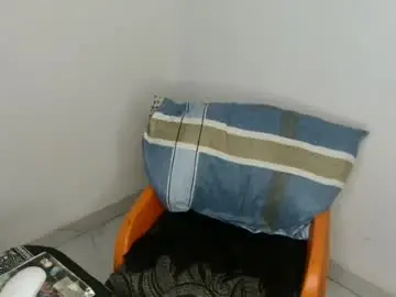 Slim_wetpussyy  live sex cam