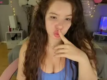 Sussy1902  live sex cam