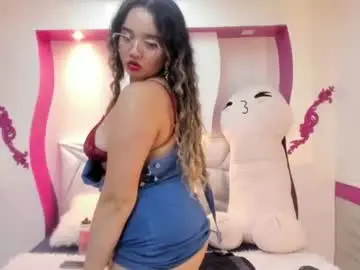 Thaliaperson  live sex cam