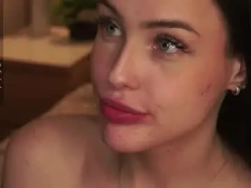 Vivid_girls  live sex cam