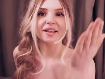 Vivid_girls  live sex cam