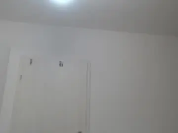 Blue_eyes96  live sex cam