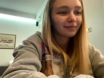 Cherryleija  live sex cam