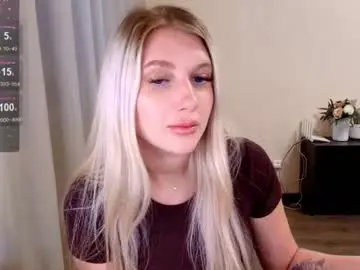 Evacadooo  live sex cam