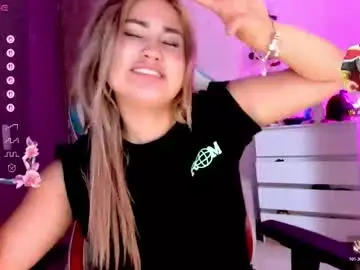 Evva_foxxy  live sex cam