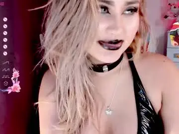 Evva_foxxy  live sex cam