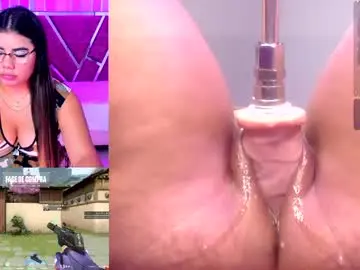 Honeyboo__  live sex cam