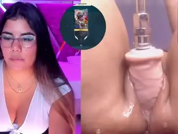Honeyboo__  live sex cam