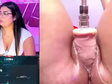 Honeyboo__  live sex cam