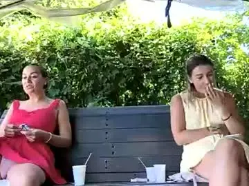 Hotfallinganna  live sex cam