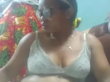 Larissa645771  live sex cam