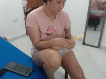 Laura_foxx2379  live sex cam