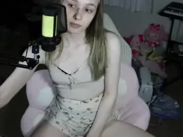 Roxiethefox  live sex cam
