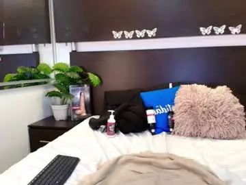 Wife_mature  live sex cam