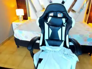 Anny_petiitee  live sex cam