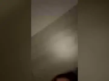 Aprilshowers7  live sex cam