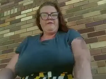 Bigbustytittiescouple  live sex cam