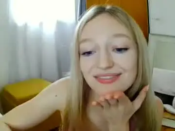 Fitblondeprincess  live sex cam