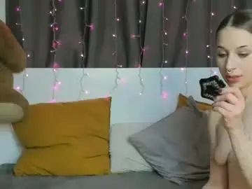Ininitykittyx  live sex cam