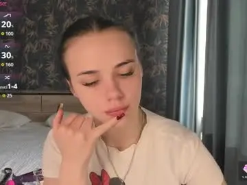 Kseni_a  live sex cam