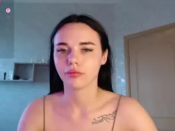 Kseni_a  live sex cam