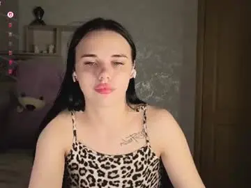 Kseni_a  live sex cam