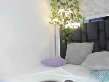 Lilithember  live sex cam