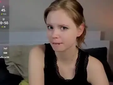 Lyucy  live sex cam