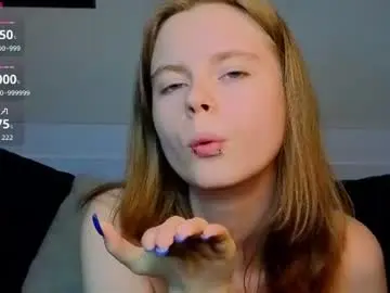 Lyucy  live sex cam