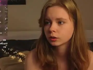 Lyucy  live sex cam