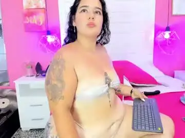 Taylor_naomi27  live sex cam